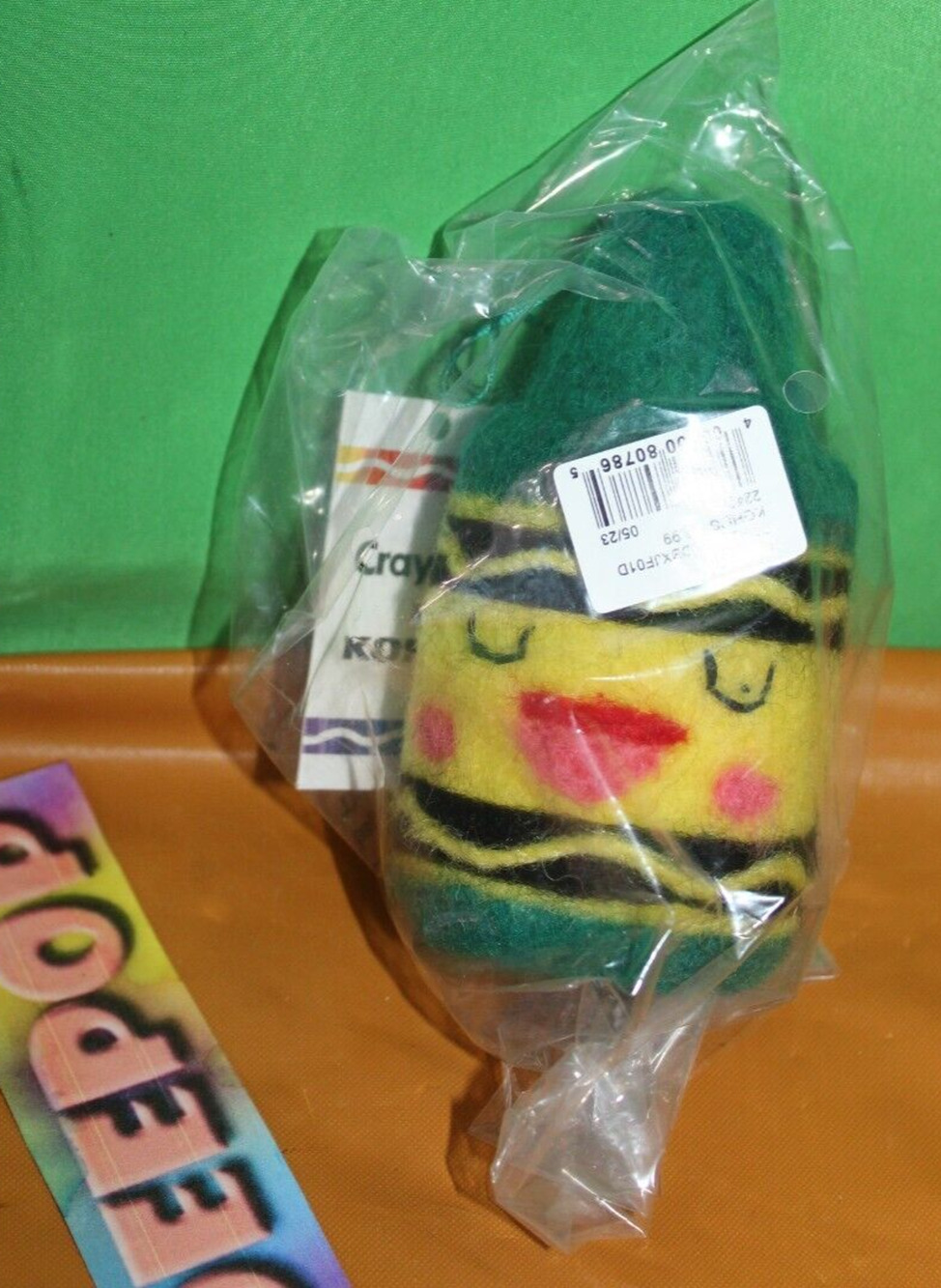 Crayola Kohl's Collaboration Felt Crayon Plush Gift Tag Hanging Ornament Green